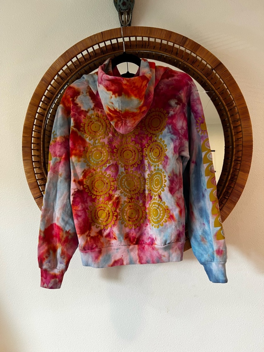 Free People x Werewolf Raspberry 
Hand Tied Ice Dyed Hoodie - Picture 4 of 5